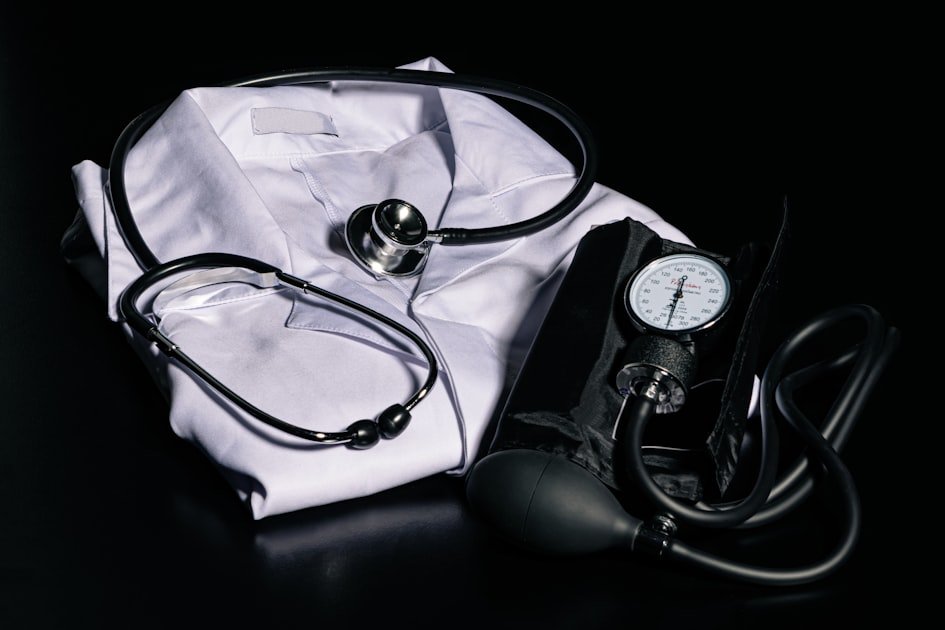 Natural Ways to Lower High Blood Pressure Safely and Effectively