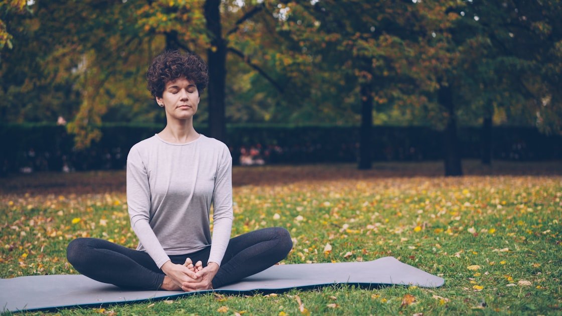 10 Natural Ways to Manage Anxiety and Calm Your Mind Safely