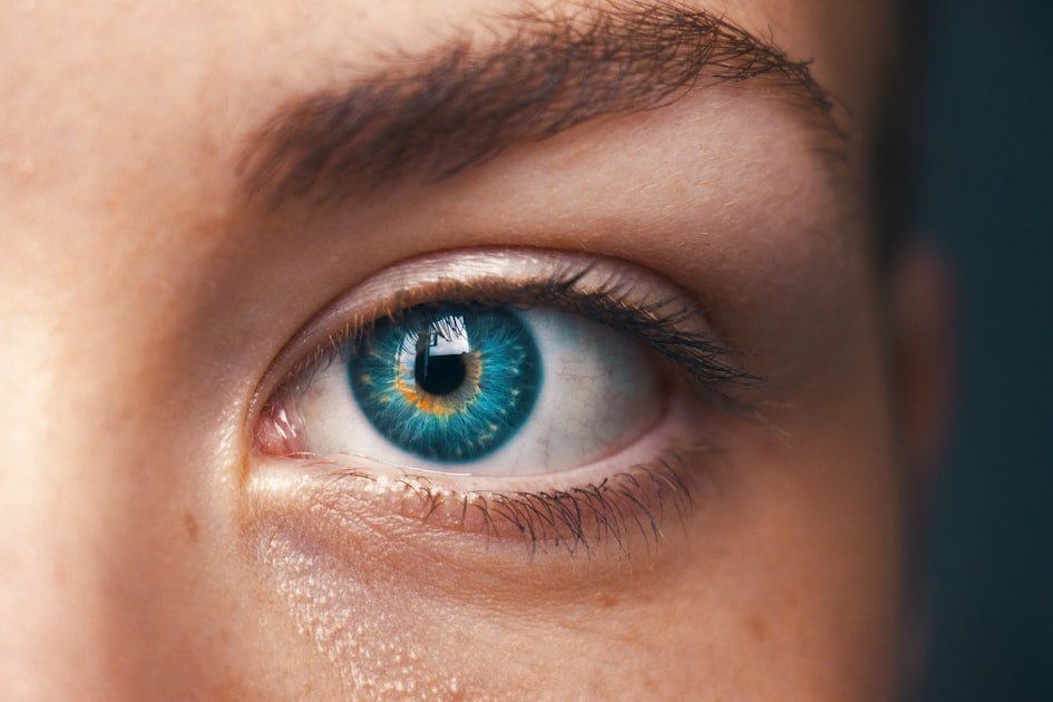 Protect Your Eyes in the Digital Age: Simple Tips for Digital Eye Strain Relief