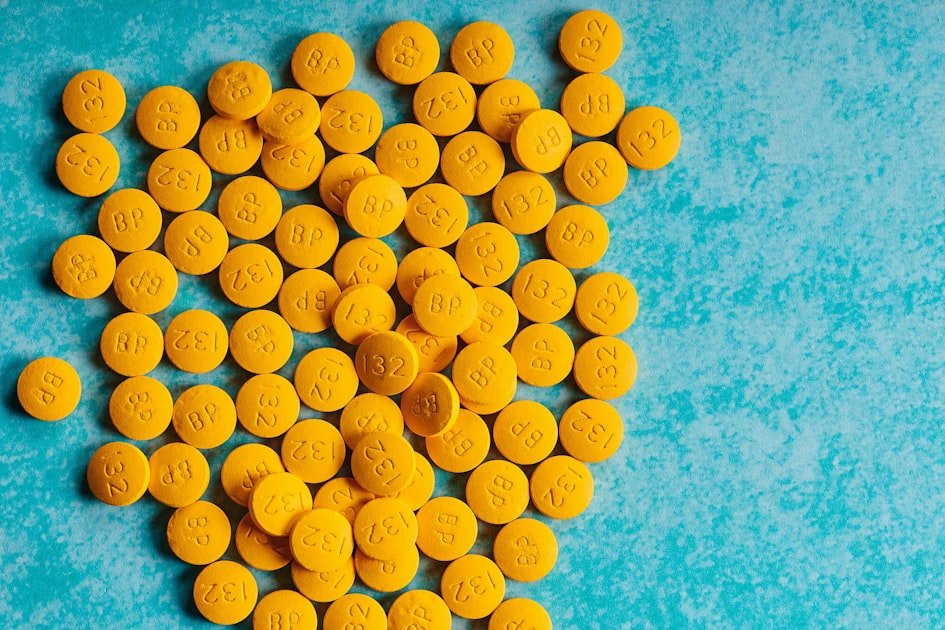 Vitamin D Deficiency Symptoms and Treatment: Complete Health Guide